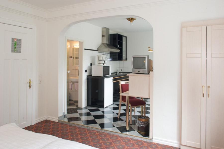 Hotel Blankenese Hamburg Bagian luar foto