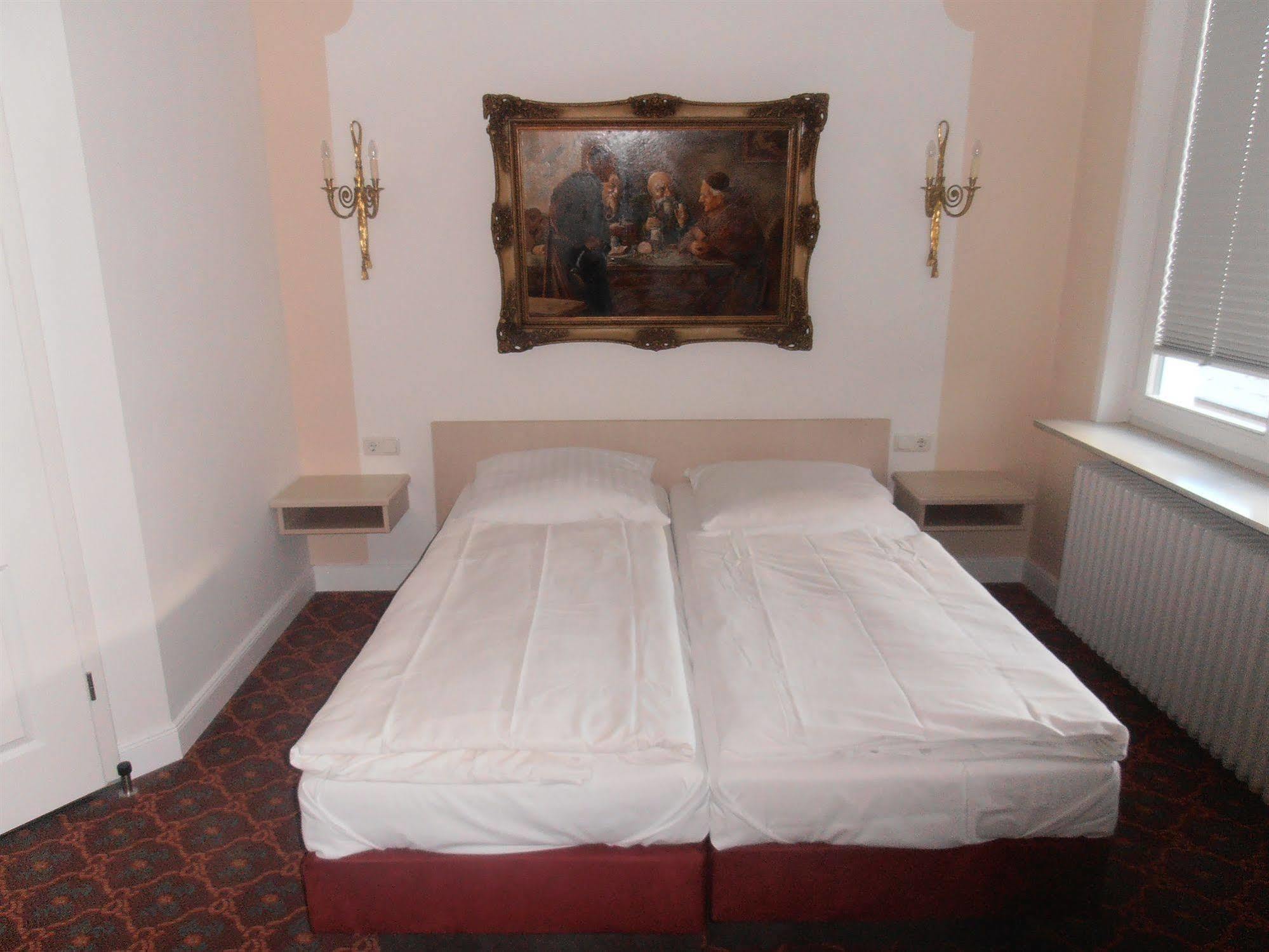 Hotel Blankenese Hamburg Bagian luar foto